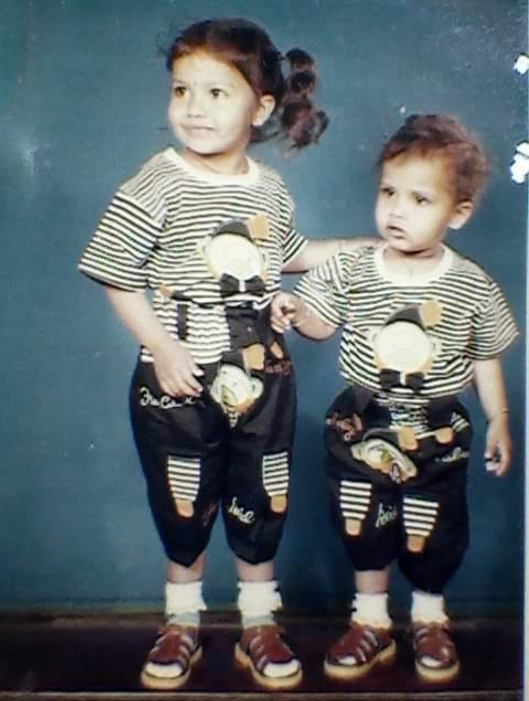 Sweet Shreya Subhashree with her brother Childhood.jpg